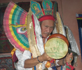 pau shamanism shaman nyima dhondup nepal sifers tibetan living sarah treasures